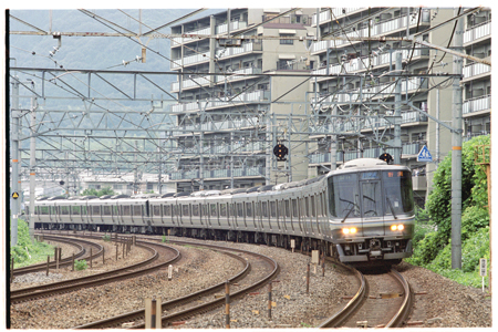 JR西日本223系／JR四国5000系223系1000番台JR京都線 新快速
