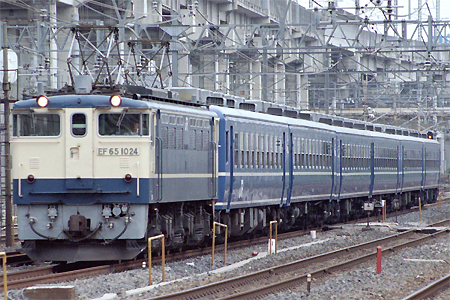 JR東日本 EF65形1000番台|12系客車 EF65 1024|12系客車