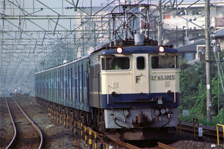 JR東日本 EF65形1000番台|50系客車 EF65 1025|マニ50形