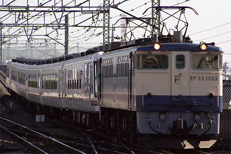 JR東日本 EF65形1000番台|12系客車 EF65 1053|12系やすらぎ