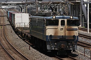 JR西日本 EF65形1000番台 EF65 1122|コキ 貨物