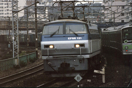 JR貨物 EF66形100番台 EF66 131|コキ