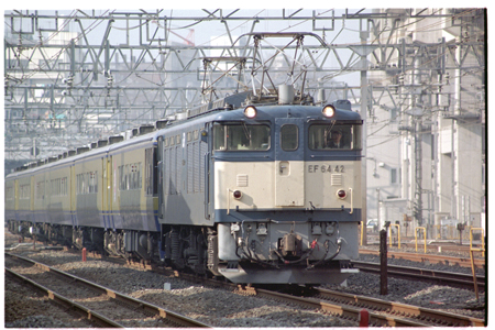 JR東日本 EF64形0番台|14系座席車 EF64 42|14系浪漫 成田臨