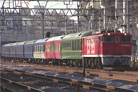 JR東日本 EF65形1000番台|24系客車 EF65 1019|24系夢空間|24系客車