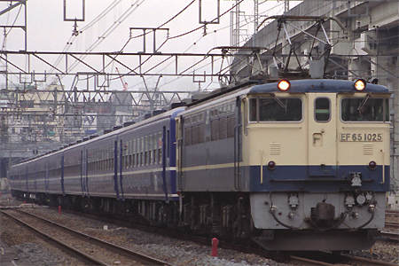 JR東日本 EF65形1000番台|12系客車 EF65 1025|12系客車