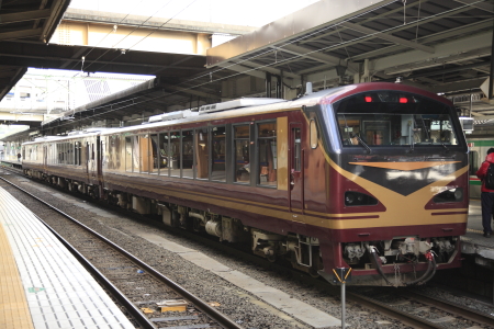 JR東日本 キハ40系|キハ40系リゾートみのり キハ48 550 快速 リゾートみのり