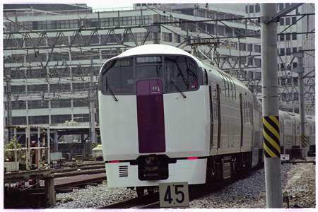 JR東日本 215系 クモハ215-101 快速 アクティー