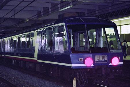 JR東日本 12系客車 スロフ12 826