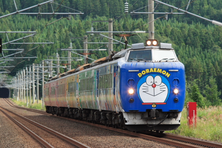 JR北海道 781系 クハ780-7 (回送)ドラえもん海底列車