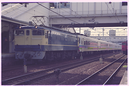 JR西日本 EF65形1000番台|12系客車 EF65 1132|12系いきいきサロンきのくに 団体