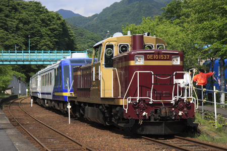JR東日本 DE10形|わたらせ渓谷鐵道 わ01形 DE10 1537|わ01形 臨時 料理列車